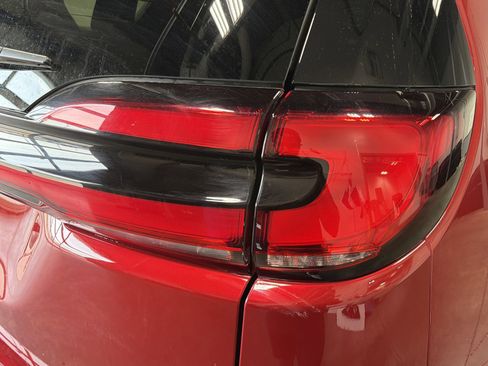 Used 2025 Chrysler Pacifica Limited AWD/4WD image 20