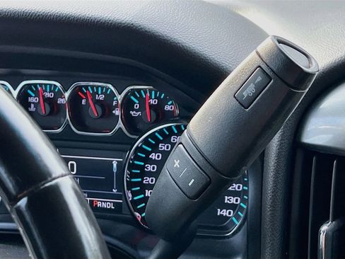 Used 2018 Chevrolet Silverado 1500 LT RWD image 17