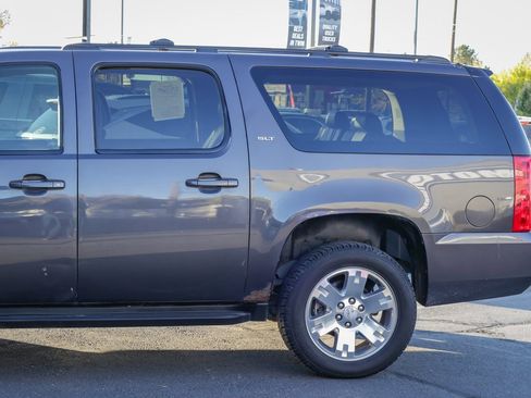 Used 2011 GMC Yukon XL SLT AWD/4WD image 9