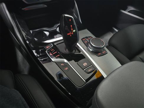 Used 2019 BMW X4 M40i w/ Driving Assistance Package image 24