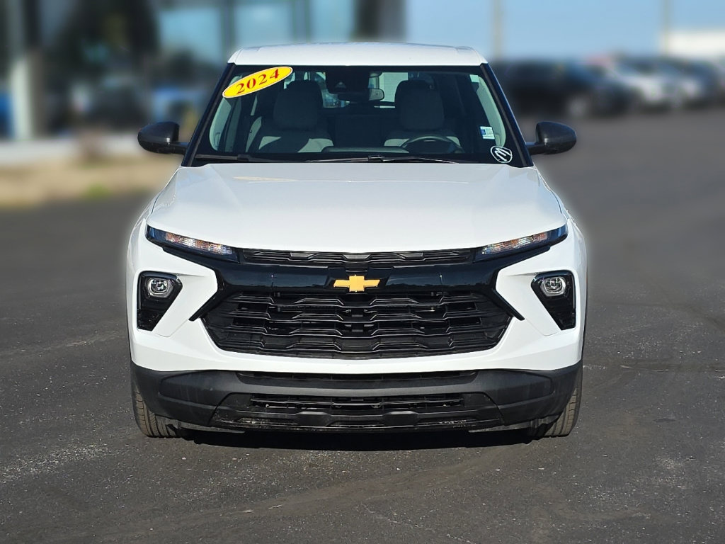 Used 2024 Chevrolet TrailBlazer LS FWD image 3