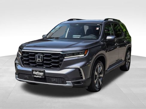 Used 2023 Honda Pilot Touring image 13