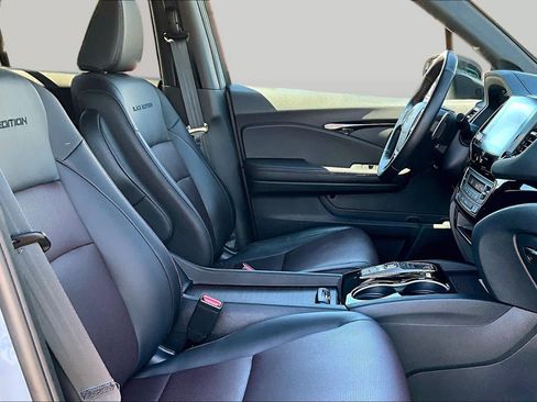 Used 2023 Honda Ridgeline Black Edition image 8