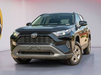 Used 2025 Toyota RAV4 XLE AWD/4WD video 1