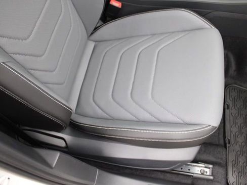 New 2026 Volkswagen Jetta SEL FWD image 13