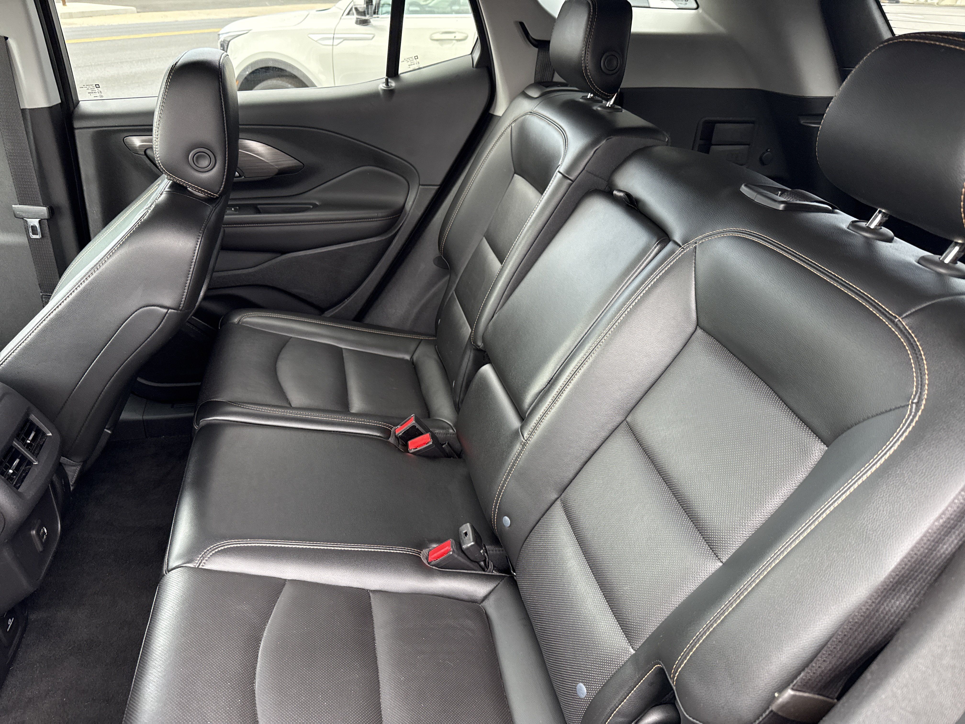 Used 2020 GMC Terrain SLT AWD/4WD image 13