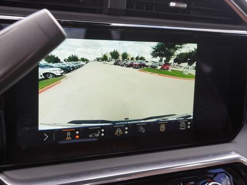 Used 2024 GMC Sierra 2500 Denali Ultimate AWD/4WD image 25