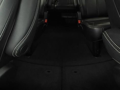 Used 2024 Chrysler Pacifica Touring-L FWD image 16