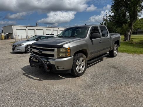 Used 2007 Chevrolet Silverado 1500 LT w/ South Central Value Package RWD image 7