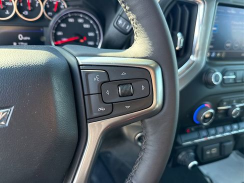 Used 2022 Chevrolet Silverado 1500 LT AWD/4WD image 29