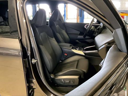 Certified 2025 BMW X3 xDrive30i image 9