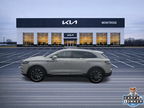 Used 2022 Lincoln Nautilus Reserve w/ Equipment Group 201A AWD/4WD image 9