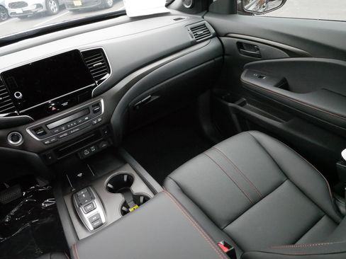 Certified 2025 Honda Ridgeline TrailSport image 11