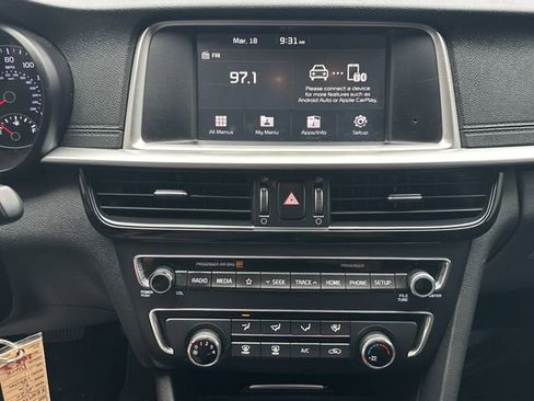 Used 2020 Kia Optima LX image 19