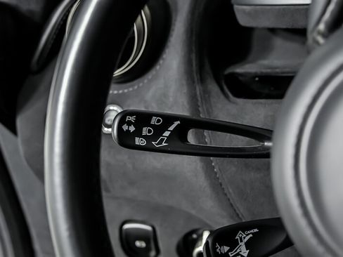 Used 2018 McLaren 720S RWD image 29