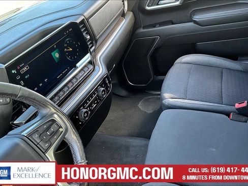 Used 2022 Chevrolet Silverado 1500 LT AWD/4WD image 18