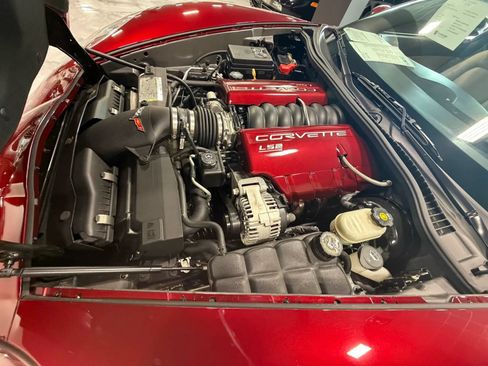 Used 2007 Chevrolet Corvette Coupe w/ Preferred Equipment Group RWD image 8