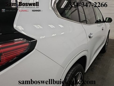 New 2026 GMC Acadia Denali Ultimate w/ LPO, All-Weather Package FWD image 9