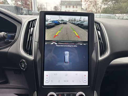 Used 2024 Ford Edge SEL w/ Convenience Package image 29