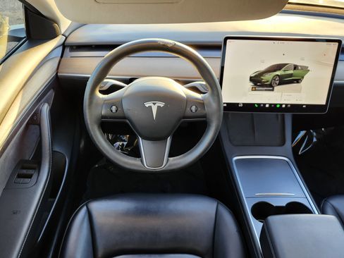 Used 2023 Tesla Model 3 Standard Range image 19