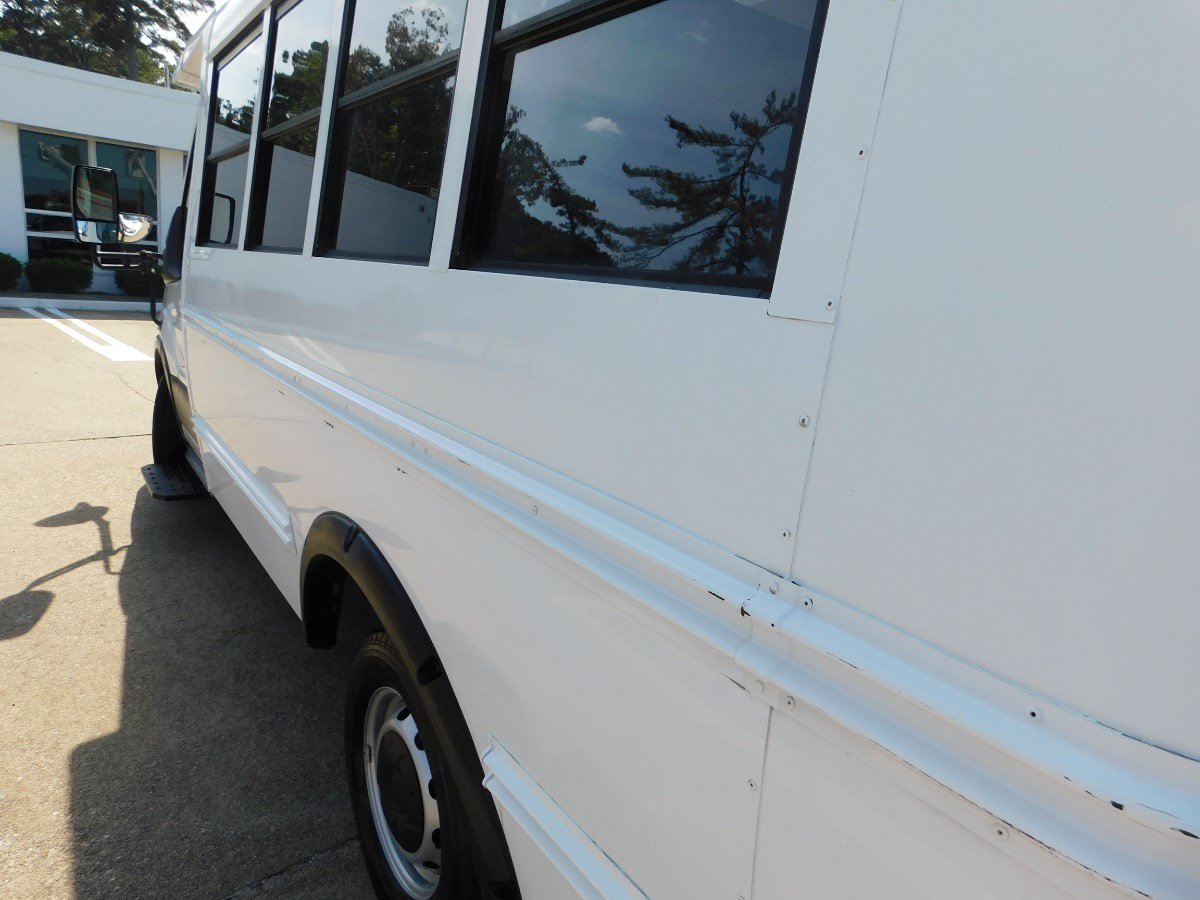 Used 2016 Ford Transit 250 138 RWD image 9