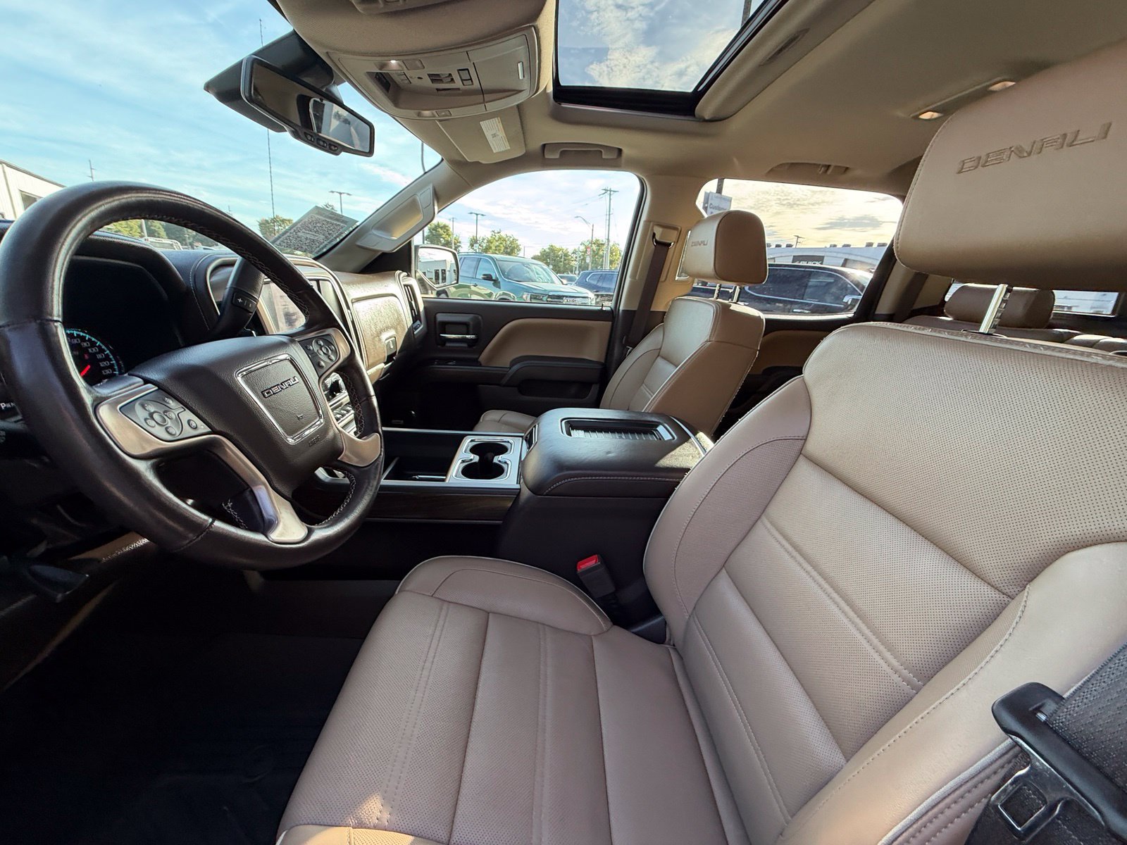 Used 2018 GMC Sierra 1500 Denali w/ Denali Ultimate Package AWD/4WD image 4
