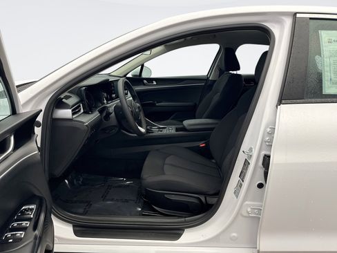 Used 2023 Kia K5 LXS image 10