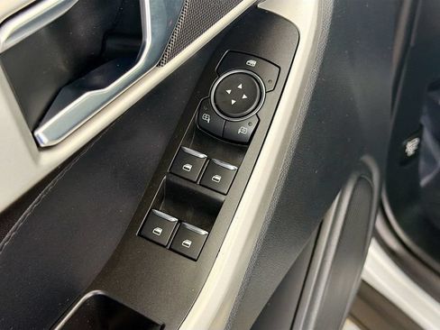 Used 2020 Ford Explorer XLT w/ Comfort Package AWD/4WD image 18