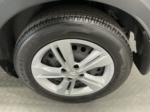 Used 2024 Nissan Kicks S image 27