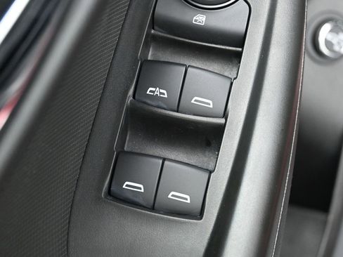 Used 2024 Chevrolet TrailBlazer RS w/ Convenience Package image 14