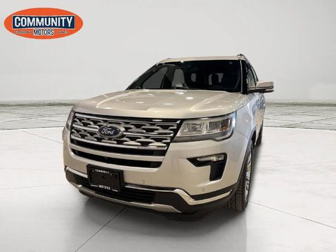 Used 2018 Ford Explorer Limited image 12