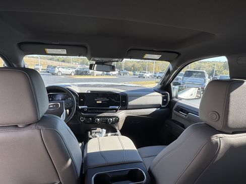 New 2026 GMC Sierra 1500 SLT w/ SLT Premium Package image 9