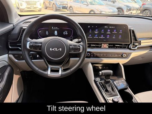 Used 2025 Kia Sportage EX image 21