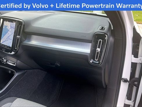 Certified 2025 Volvo XC40 B5 Core image 20