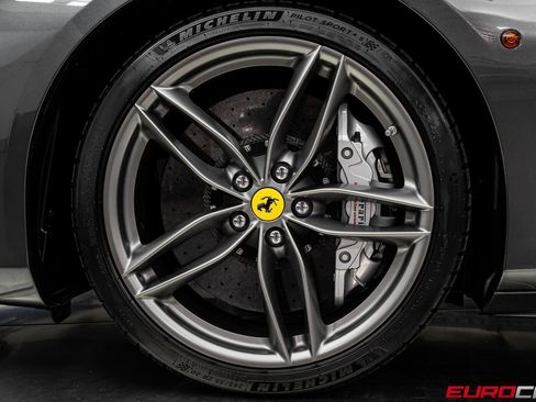 Used 2019 Ferrari 488 Spider image 26