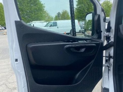 Used 2023 Mercedes-Benz Sprinter 2500 image 13
