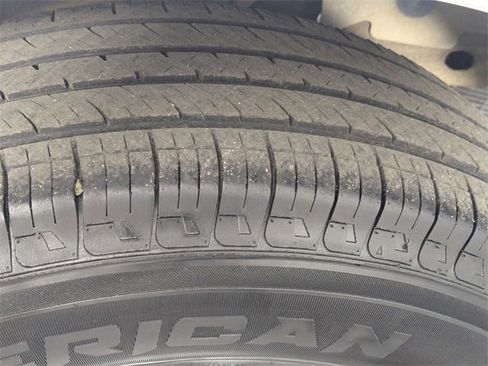 Used 2022 Chevrolet Express 2500 w/ Driver Convenience Package image 9