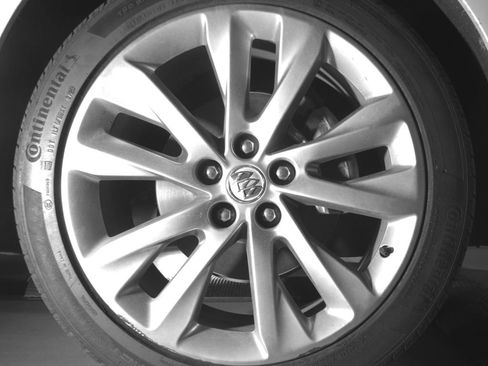 Used 2023 Buick Envision Avenir AWD/4WD image 10