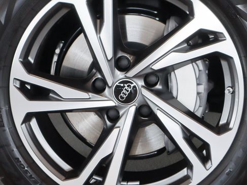 New 2027 Audi Q6 e-tron Premium Plus AWD/4WD image 5