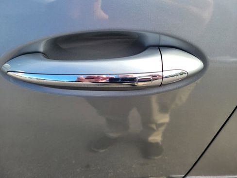 Used 2024 Buick Enclave Premium image 10