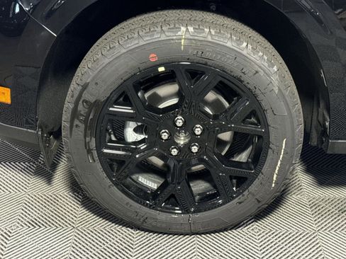 New 2025 Ford Maverick Lariat w/ Black Appearance Package image 12