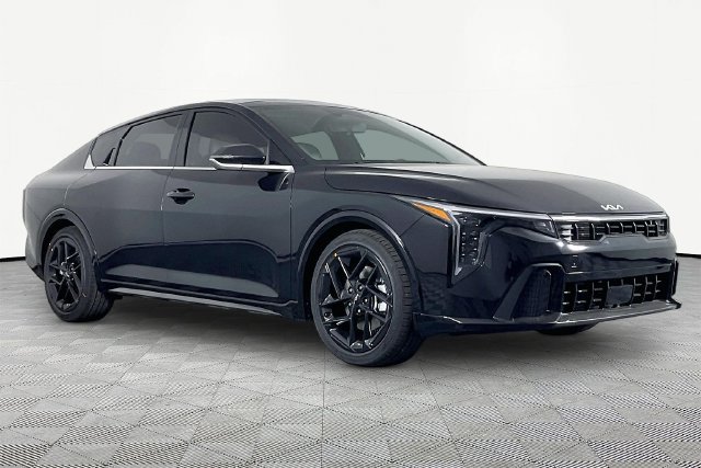 New 2027 Kia K4 GT-Line Turbo FWD image 3