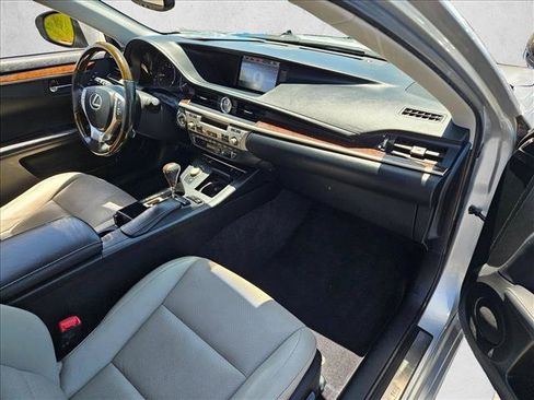 Used 2014 Lexus ES 350 w/ Premium Package FWD image 21