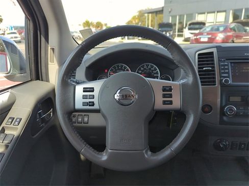 Certified 2019 Nissan Frontier SL image 25