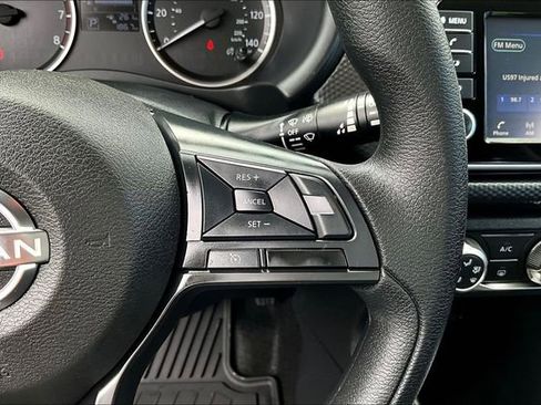 Used 2025 Nissan Kicks Play S image 11