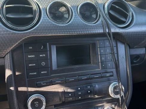 Used 2017 Ford Mustang GT w/ GT Performance Package RWD image 15