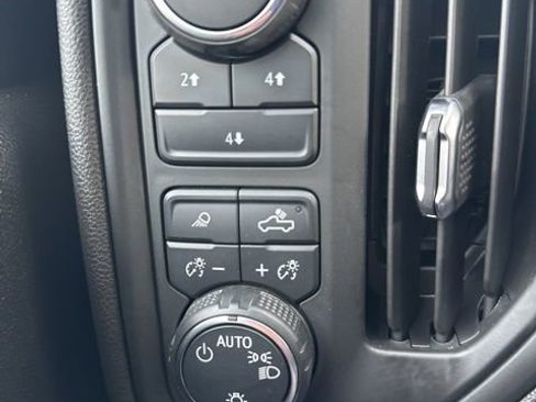 Used 2025 Chevrolet Silverado 2500 W/T w/ WT Convenience Package image 30