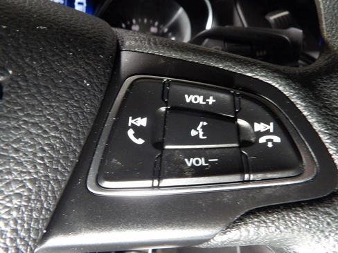 Used 2018 Ford Focus SE FWD image 14