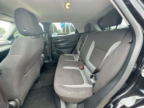 Used 2025 Chevrolet TrailBlazer LT AWD/4WD image 26