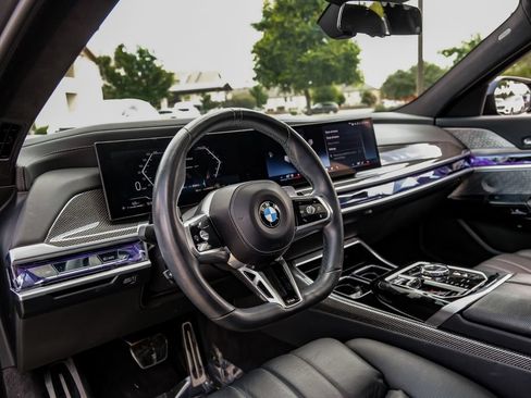 Used 2024 BMW 760i xDrive AWD/4WD image 11